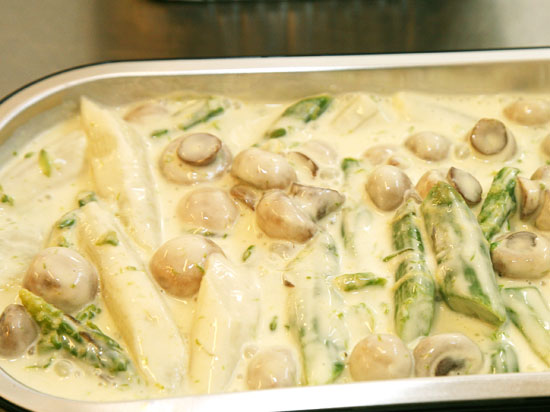 Tagliatelle met asperges en champignons