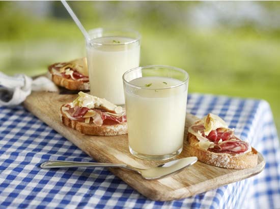 Aspergegazpacho met serranotoast