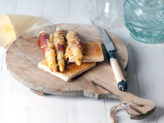 Asperges op toast