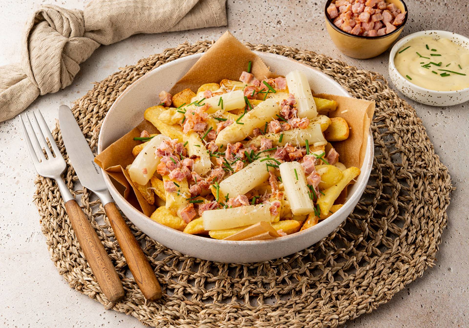 Asperge loaded fries