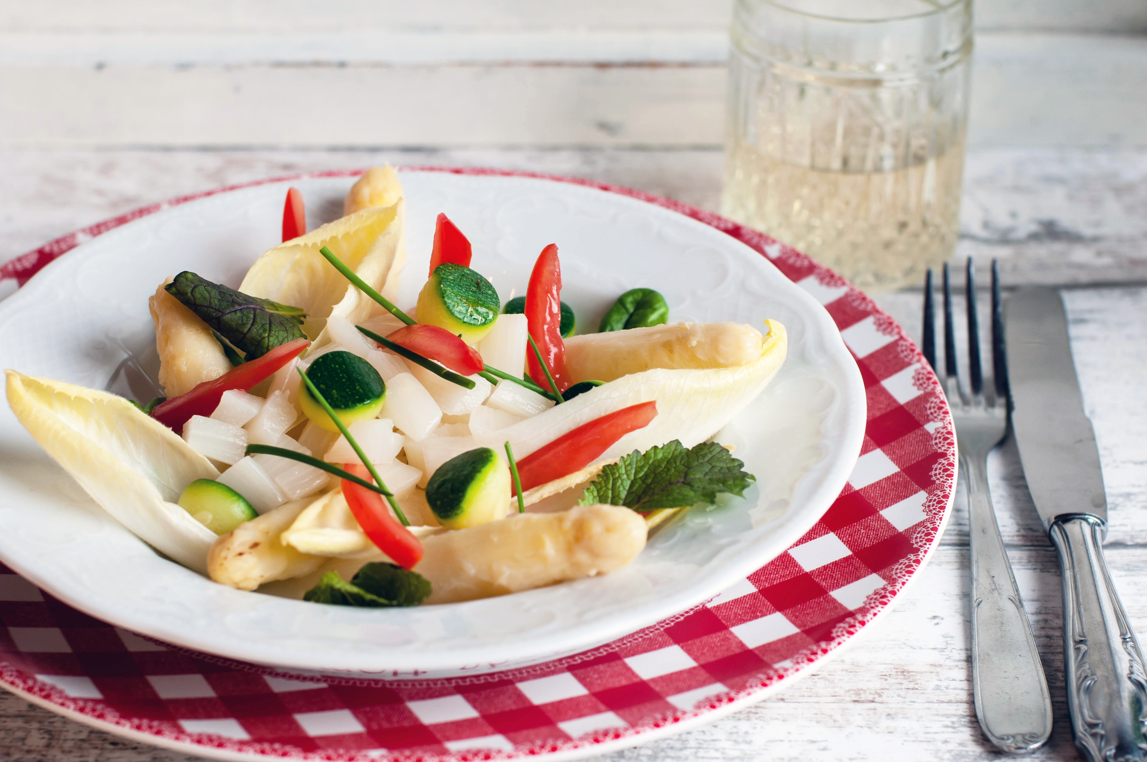 Aspergesalade met witlof